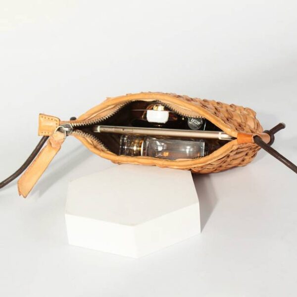 Inna Vegetable Tanned Leather Cross body Bag - Image 9