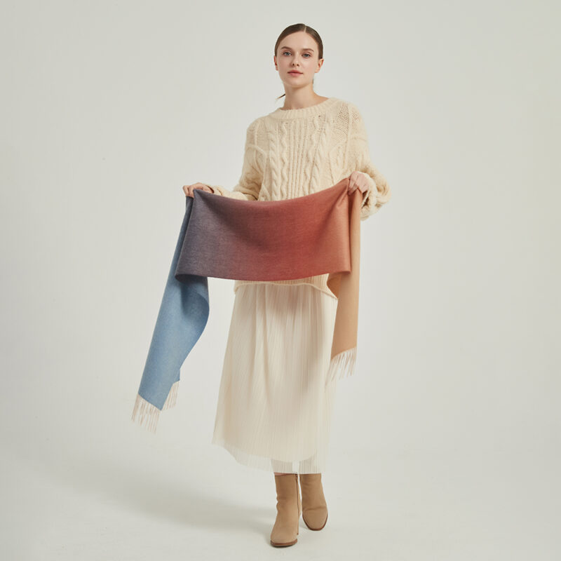 Sciarpa in cashmere Zubi Gradient - immagine 2