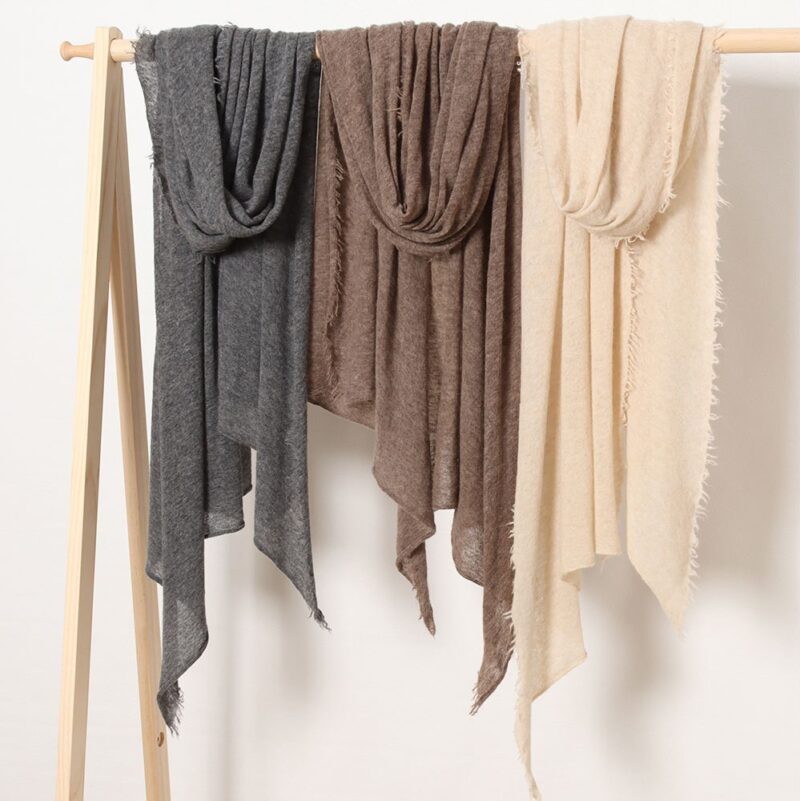 Aliz Pure Cashmere Featherlight Fringed Scarf Wrap - Image 4