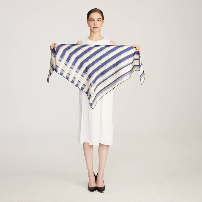 Écharpe en soie rayée Lan Neckerchief – Image 2