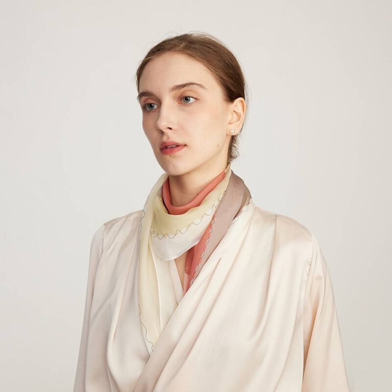 Foulard en soie Geb Neckerchief – Image 4