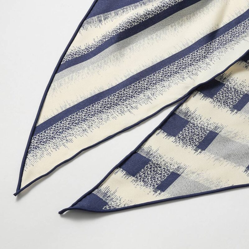 Écharpe en soie rayée Lan Neckerchief – Image 5