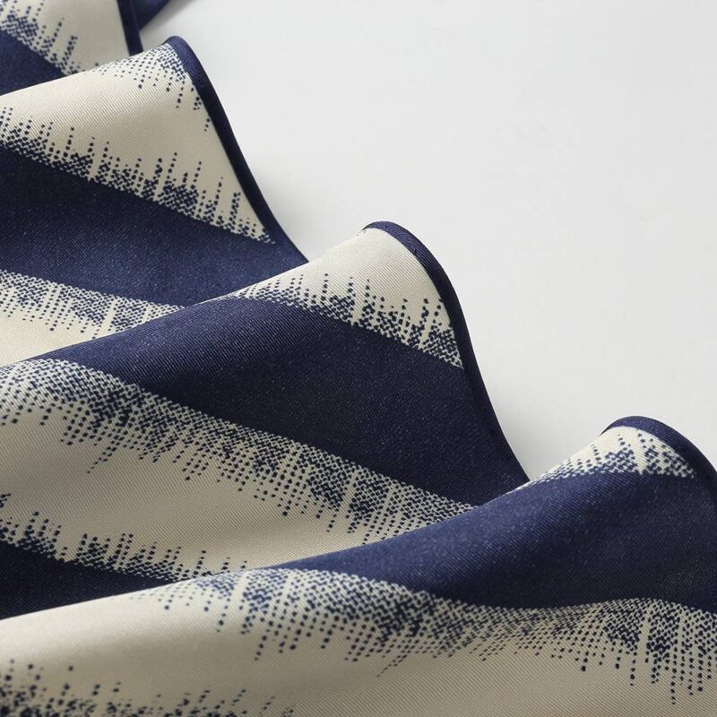 Écharpe en soie rayée Lan Neckerchief – Image 6
