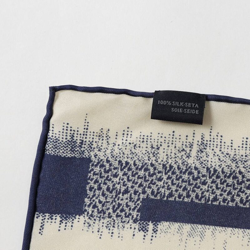 Écharpe en soie rayée Lan Neckerchief – Image 7