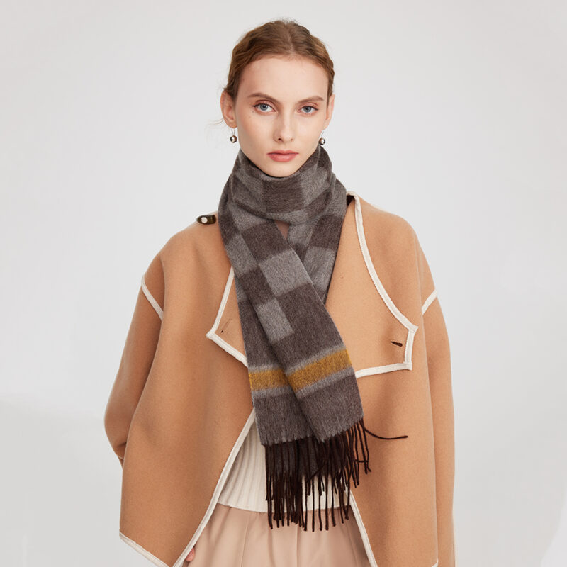 Sali Pure Cashmere Checked Tasseled Scarf - Image 4