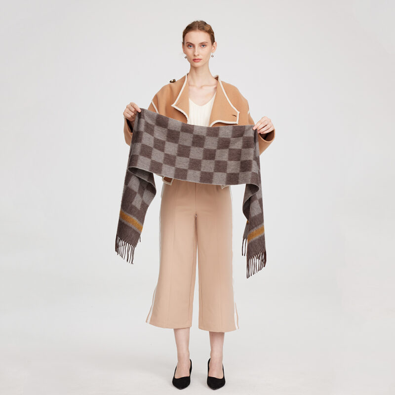 Sali Pure Cashmere Checked Tasseled Scarf - Image 2