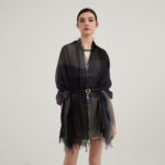 Sciarpa in cashmere leggera come una piuma Yasna