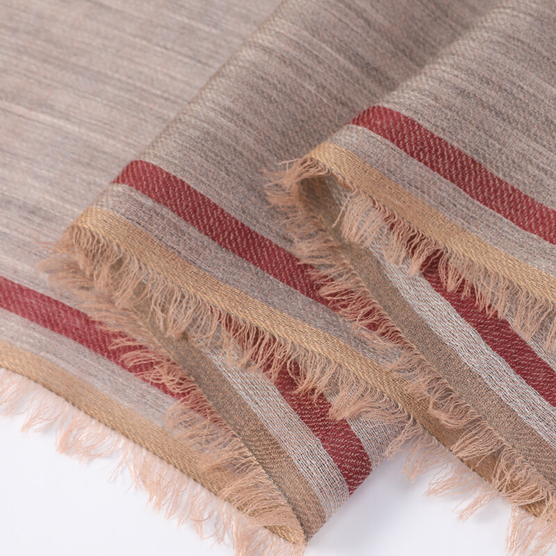 Sciarpa Kiera in cashmere leggero come una piuma - immagine 7