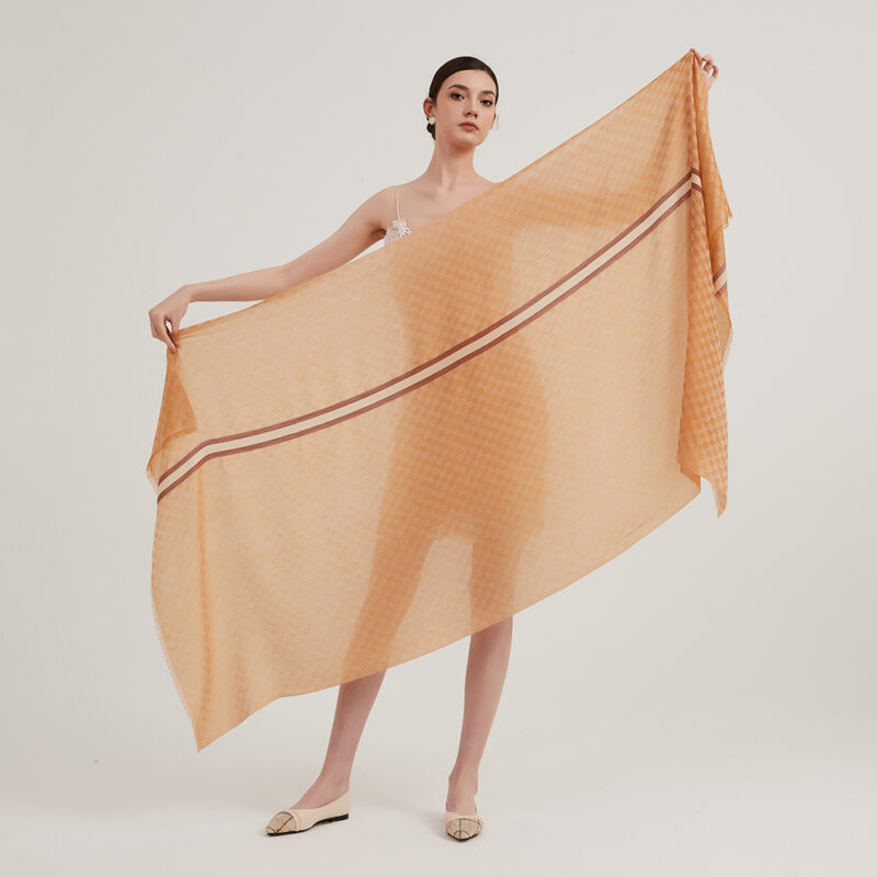 Luci Featherlight, sciarpa in cashmere a portafoglio - immagine 2