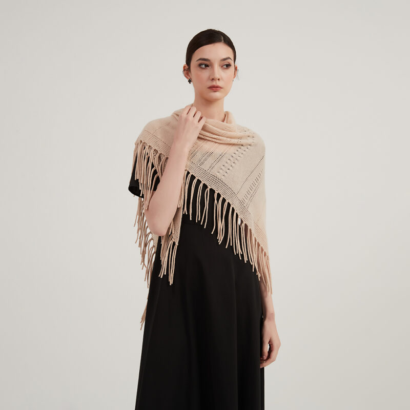 Sciarpa in cashmere a triangolo Callie - immagine 3