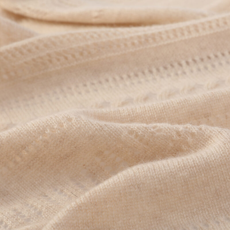 Sciarpa in cashmere a triangolo Callie - immagine 7