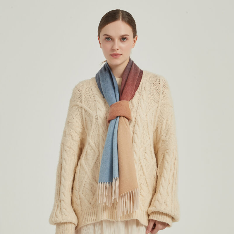 Sciarpa in cashmere Zubi Gradient - immagine 3