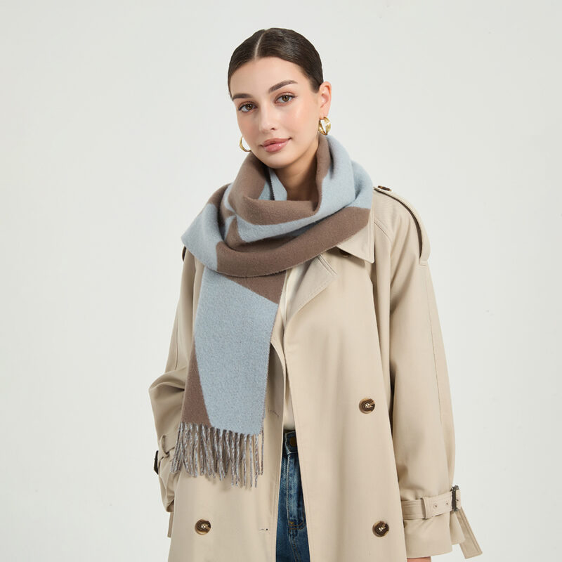 Jules Lambswool Scarf - Light Blue - Image 3
