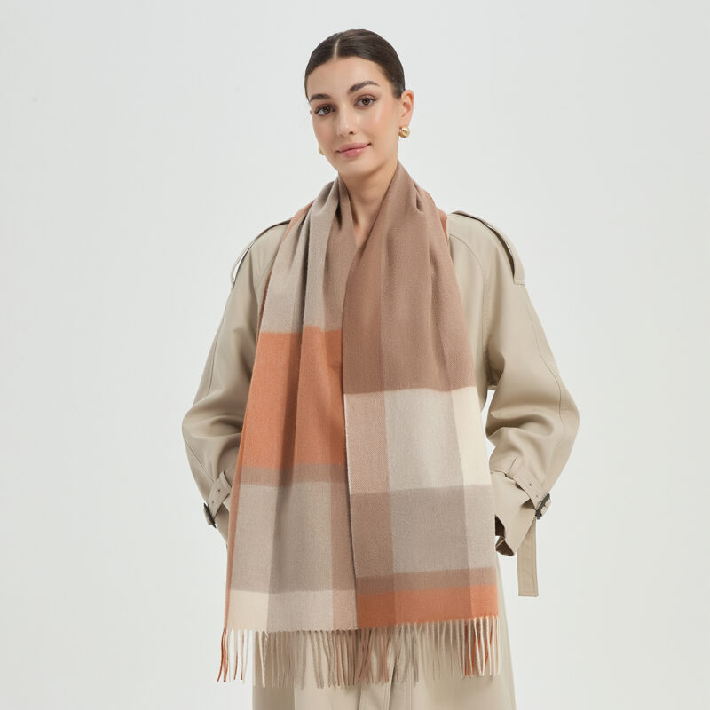 Della Check Cashmere Scarf - Image 2