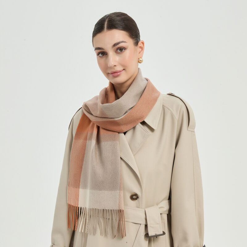 Della Check Cashmere Scarf - Image 3